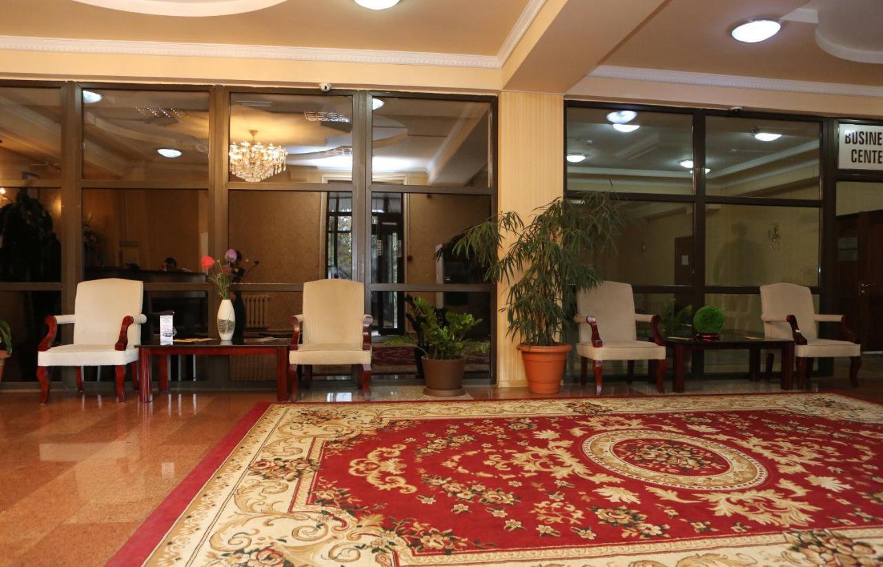 Hotel Ekipaj Almaty Exterior foto